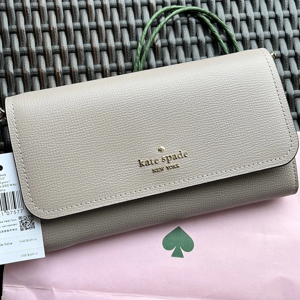 Kate spade ♠️ - Picture 1 of 5